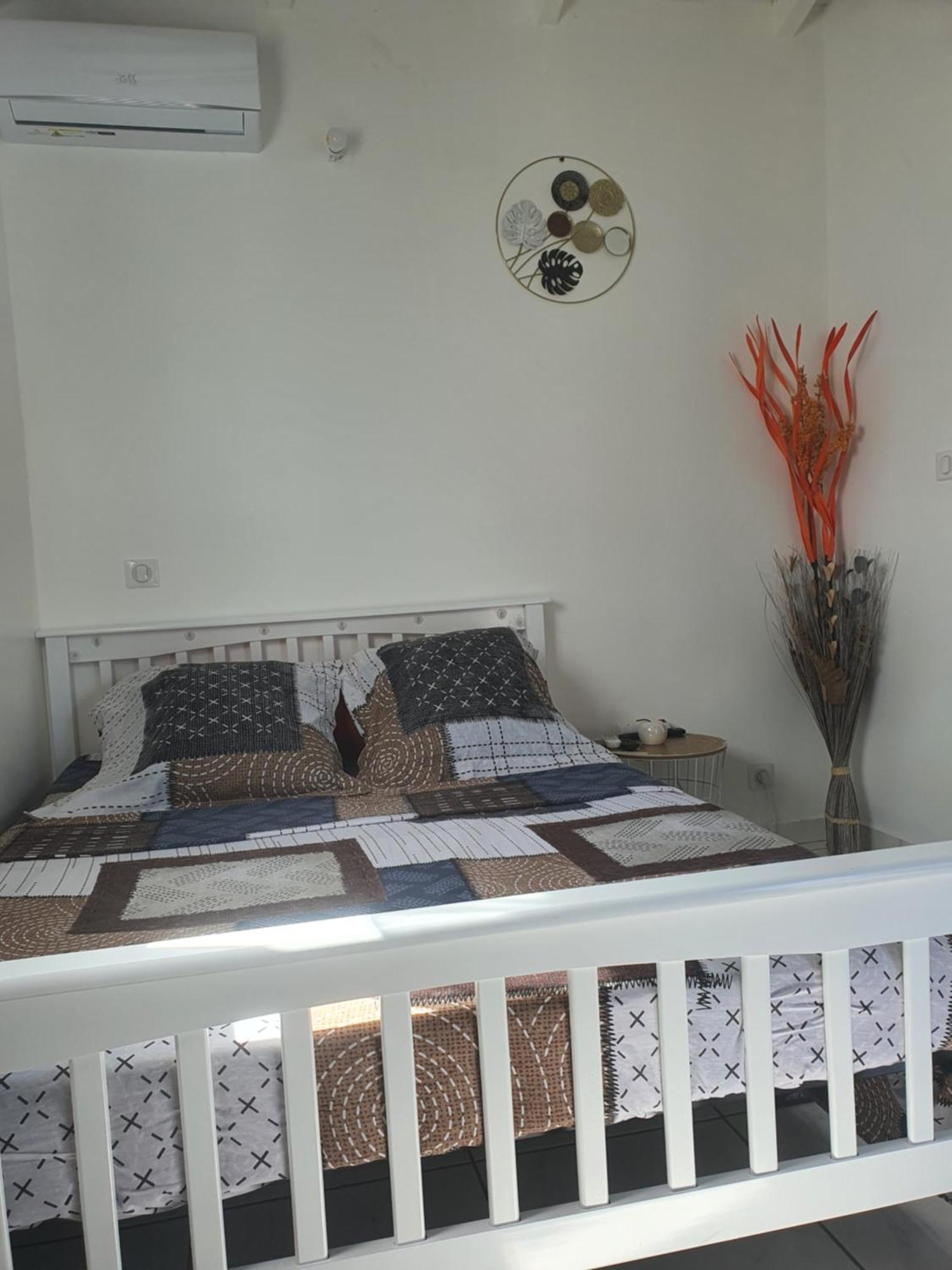 Bungalow Vacances Sainte-Rose Exterior foto