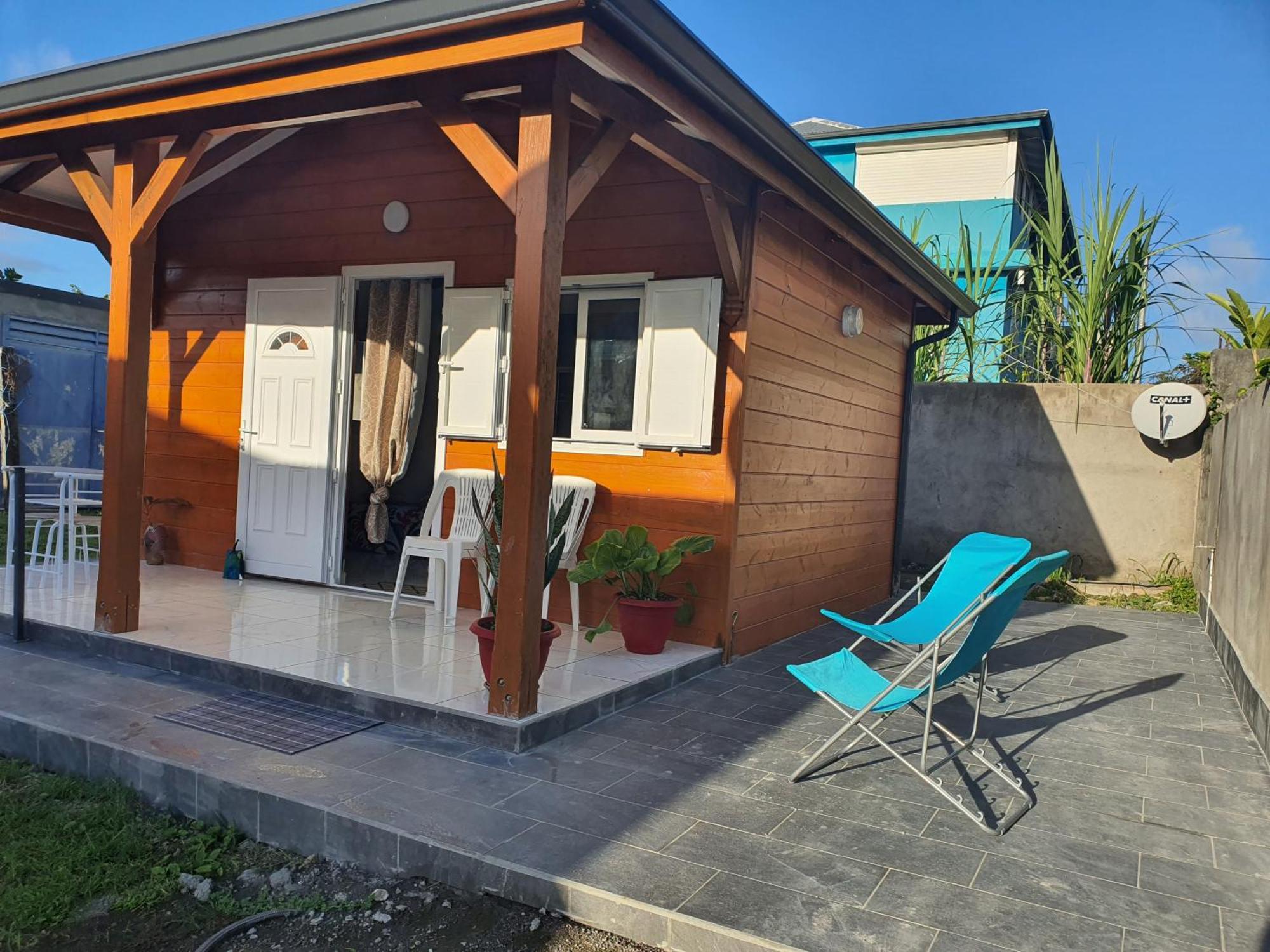 Bungalow Vacances Sainte-Rose Exterior foto